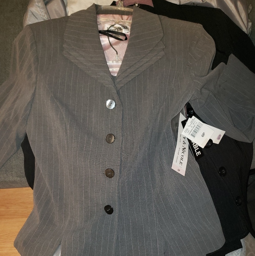 Pant suit size 6p